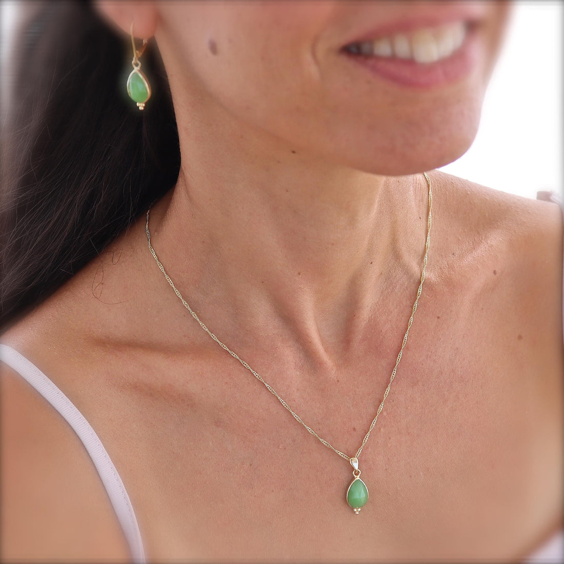 תליון שרשרת ירקן ירוק, תליון זהב 14 קראט משובץ דמעה