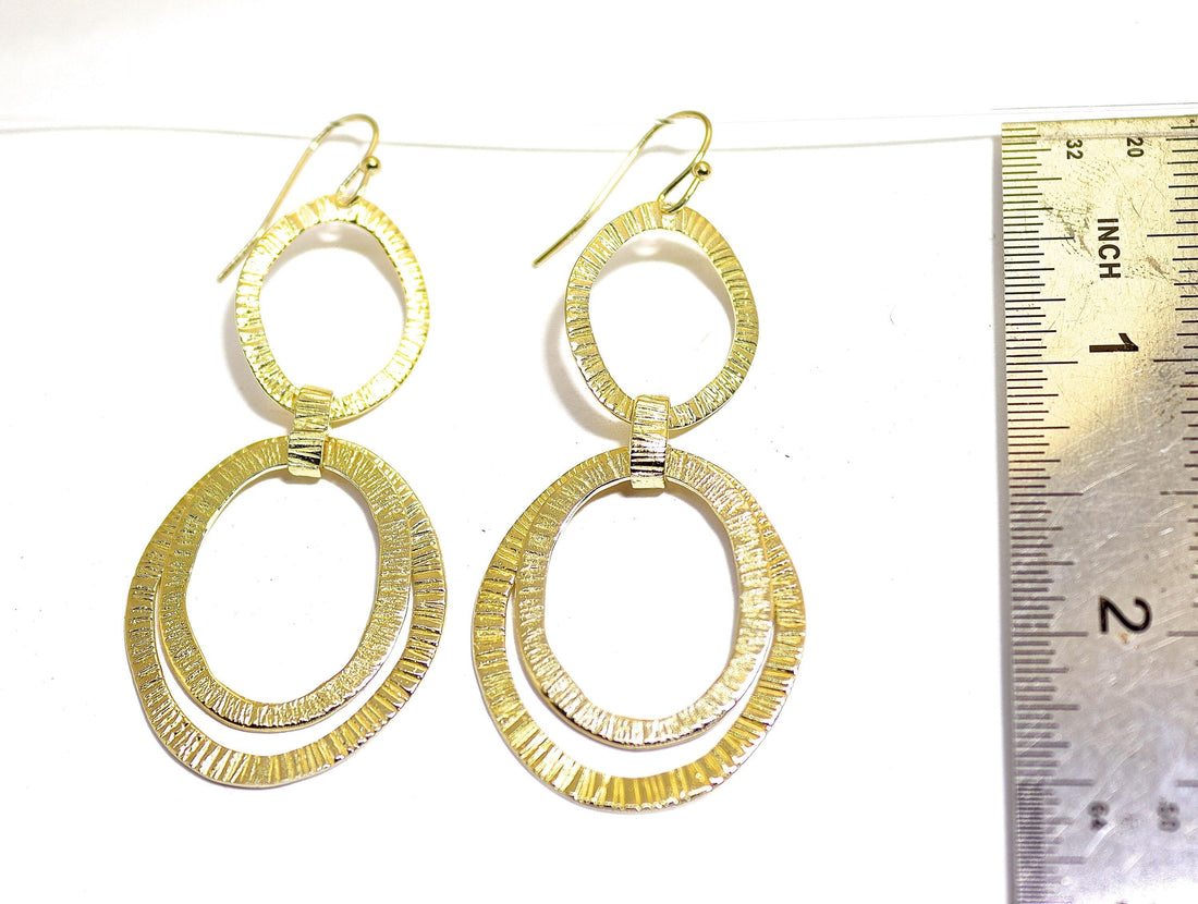 עגילים גדולים משובצים ב-14 קראט