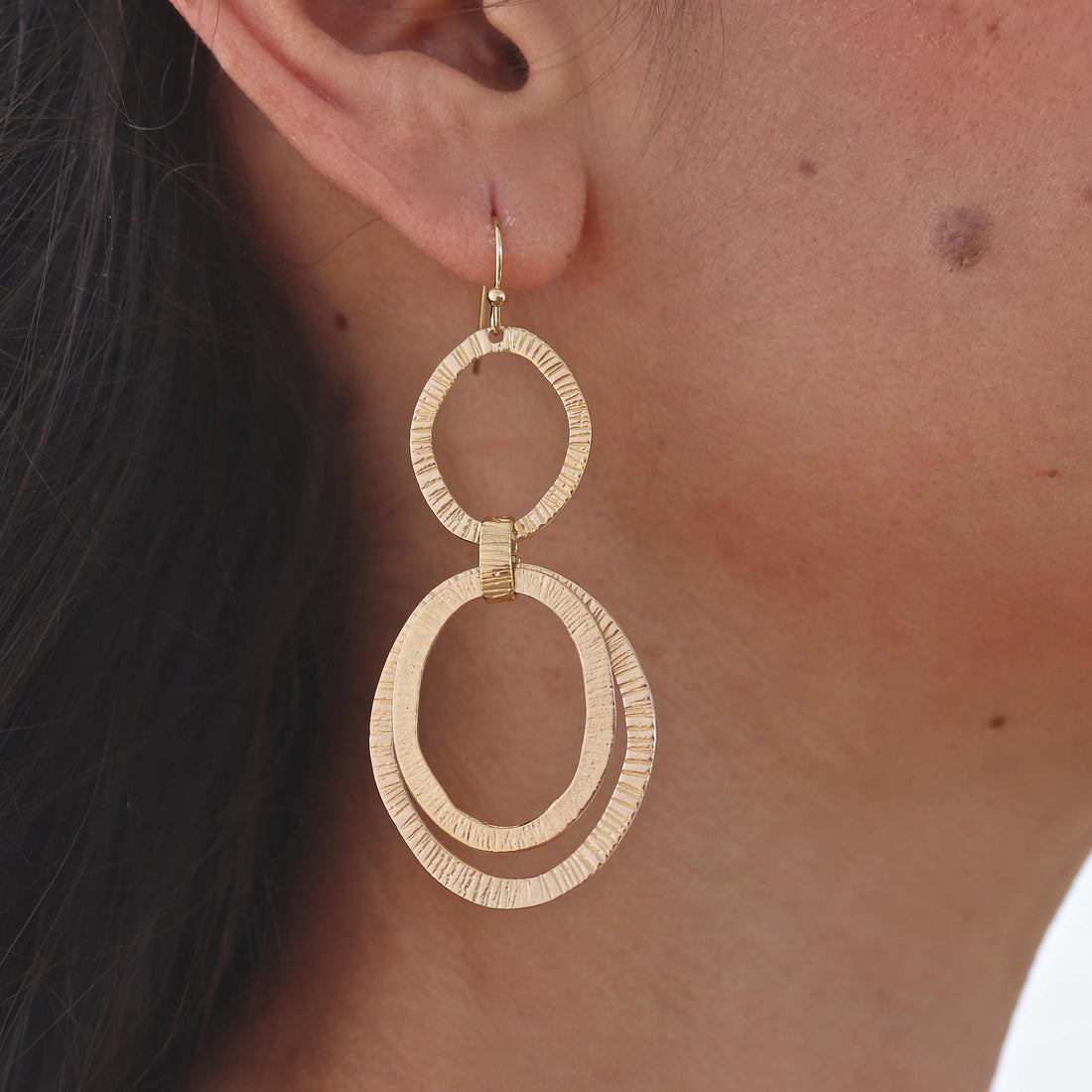 עגילים גדולים משובצים ב-14 קראט