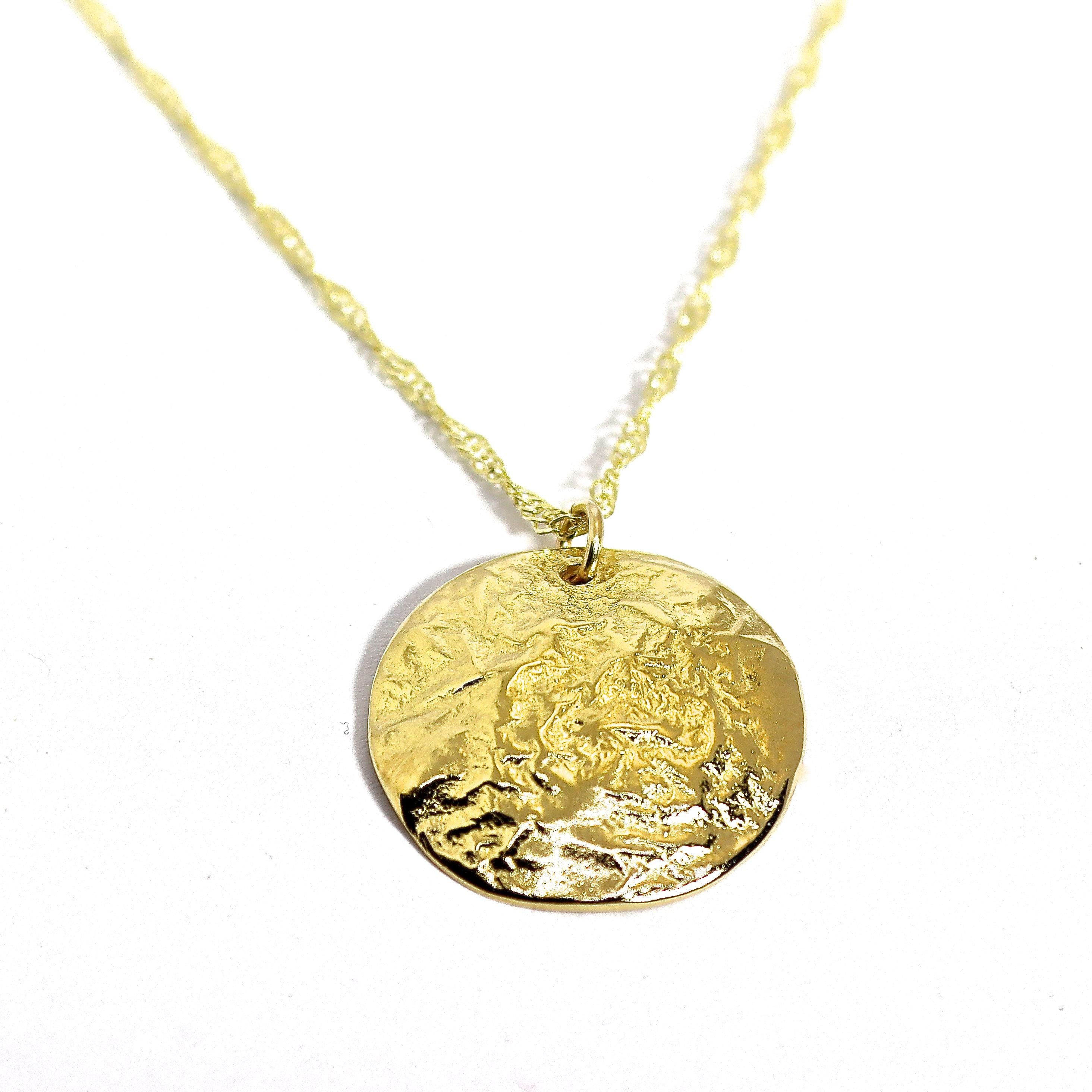 שרשרת דיסקית זהב עם טקסטורה, תליון כיפה