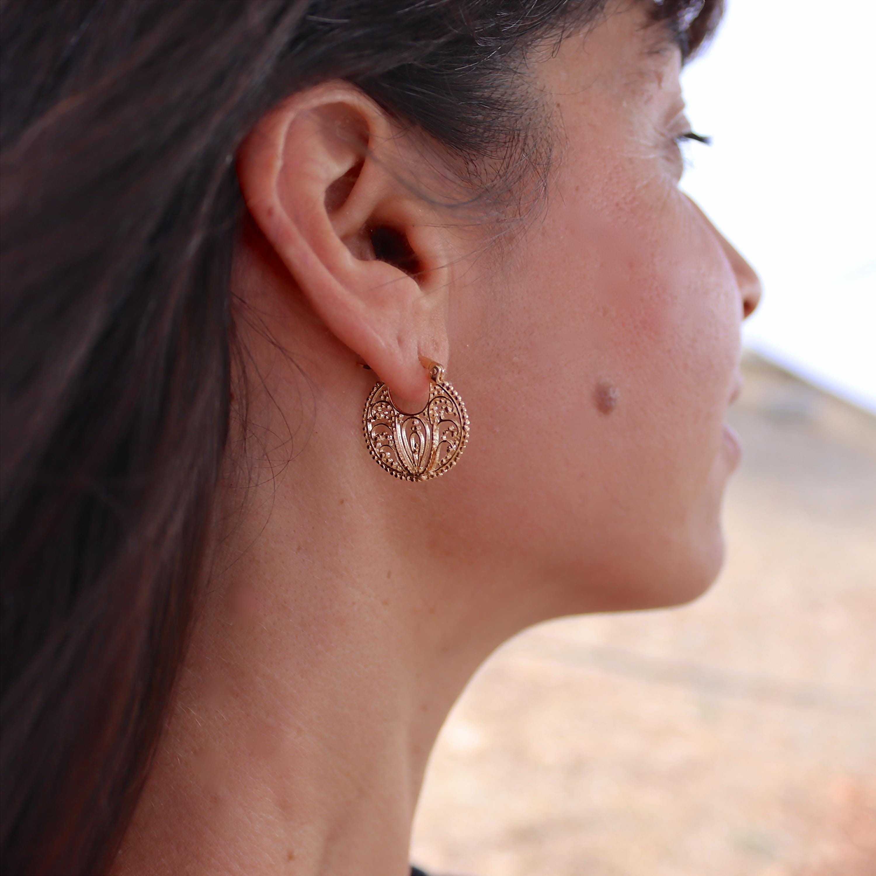 עגילי חישוק זהב פיליגרן