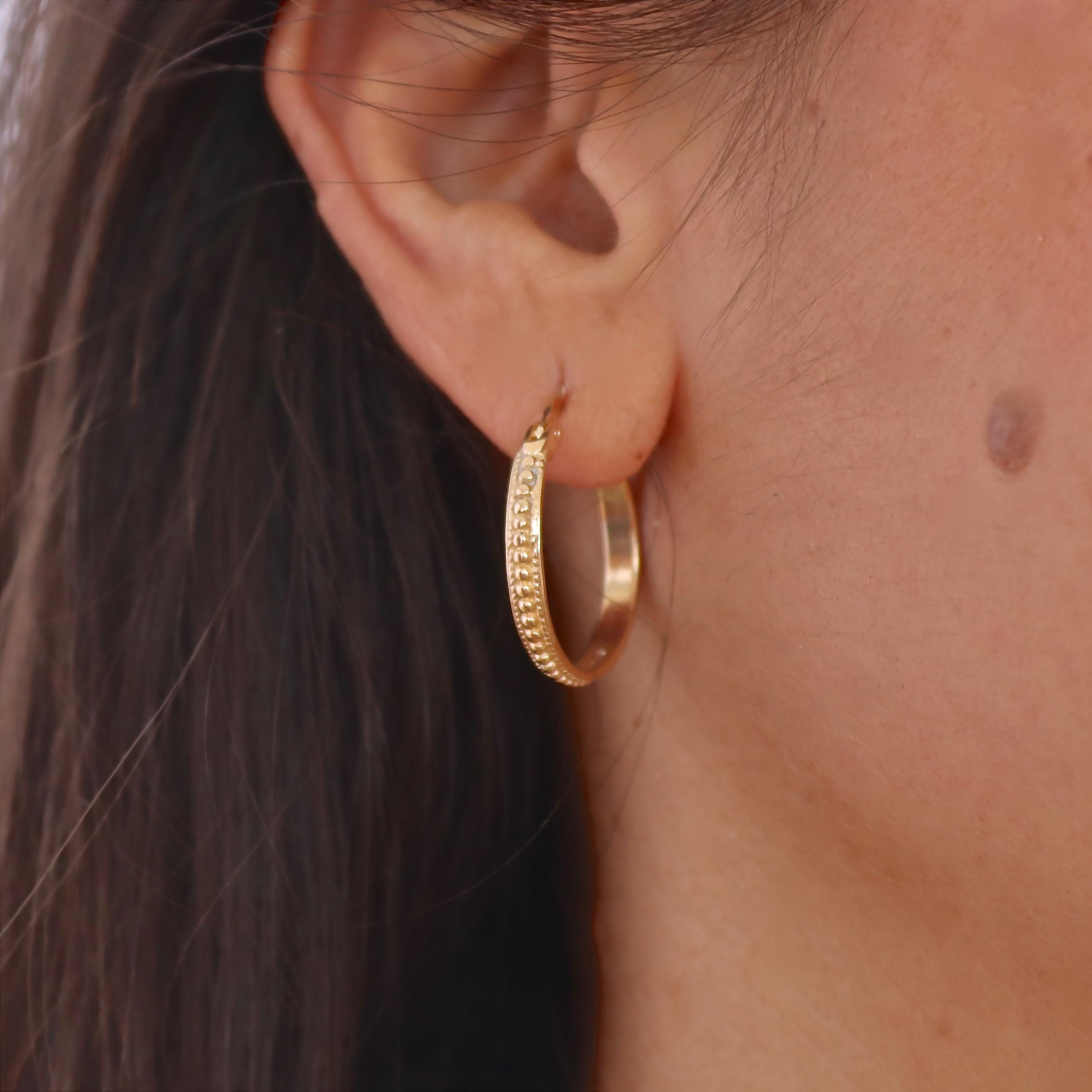 עגילי חישוק זהב בסגנון וינטג'