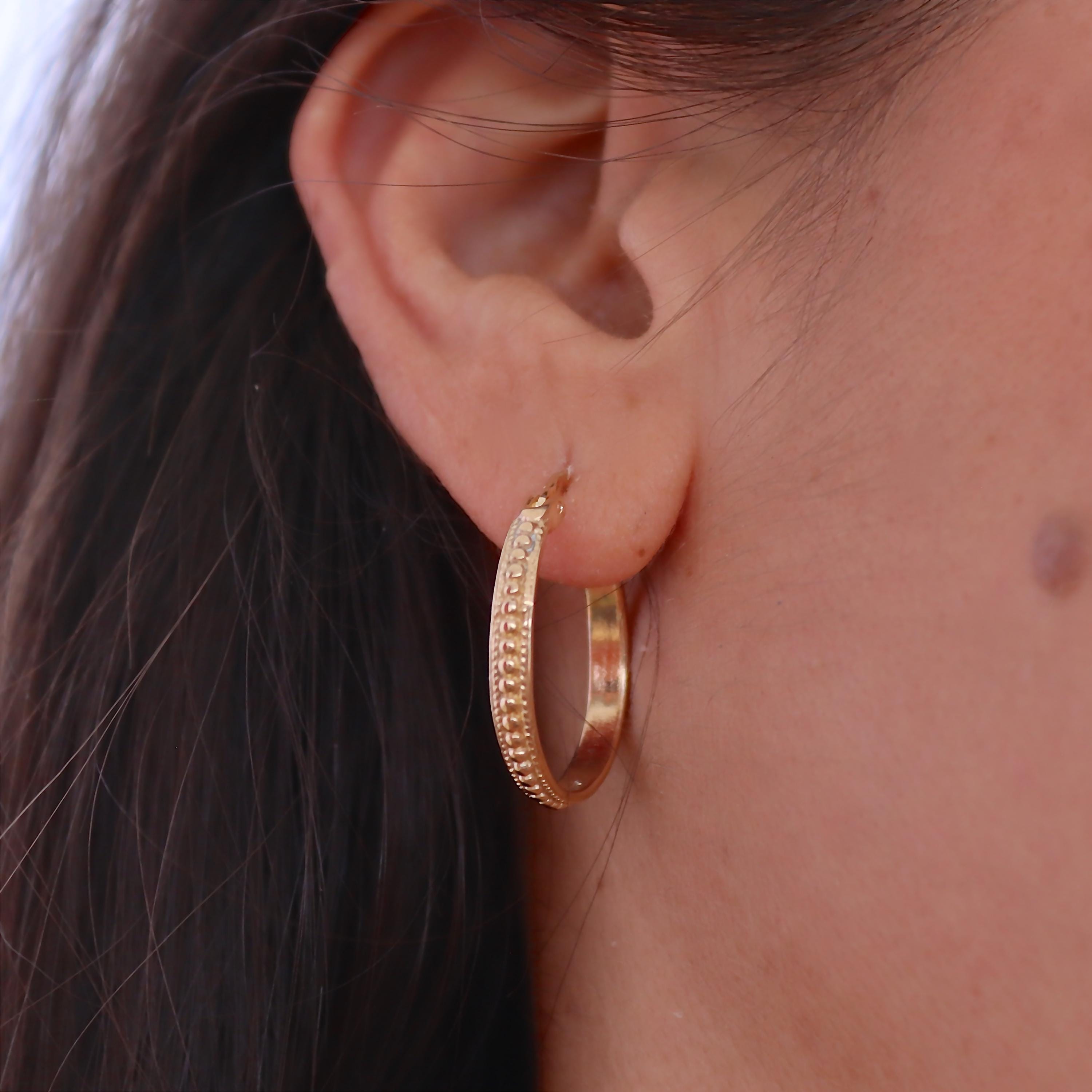 עגילי חישוק זהב בסגנון וינטג'