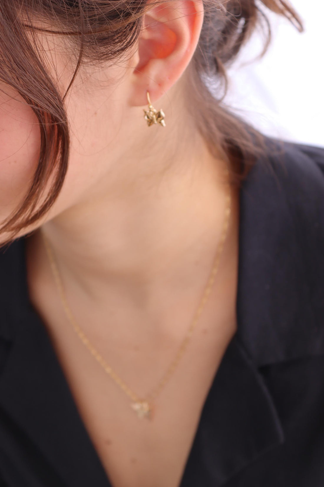 עגילי פרפר תלויים מזהב 14 קראט