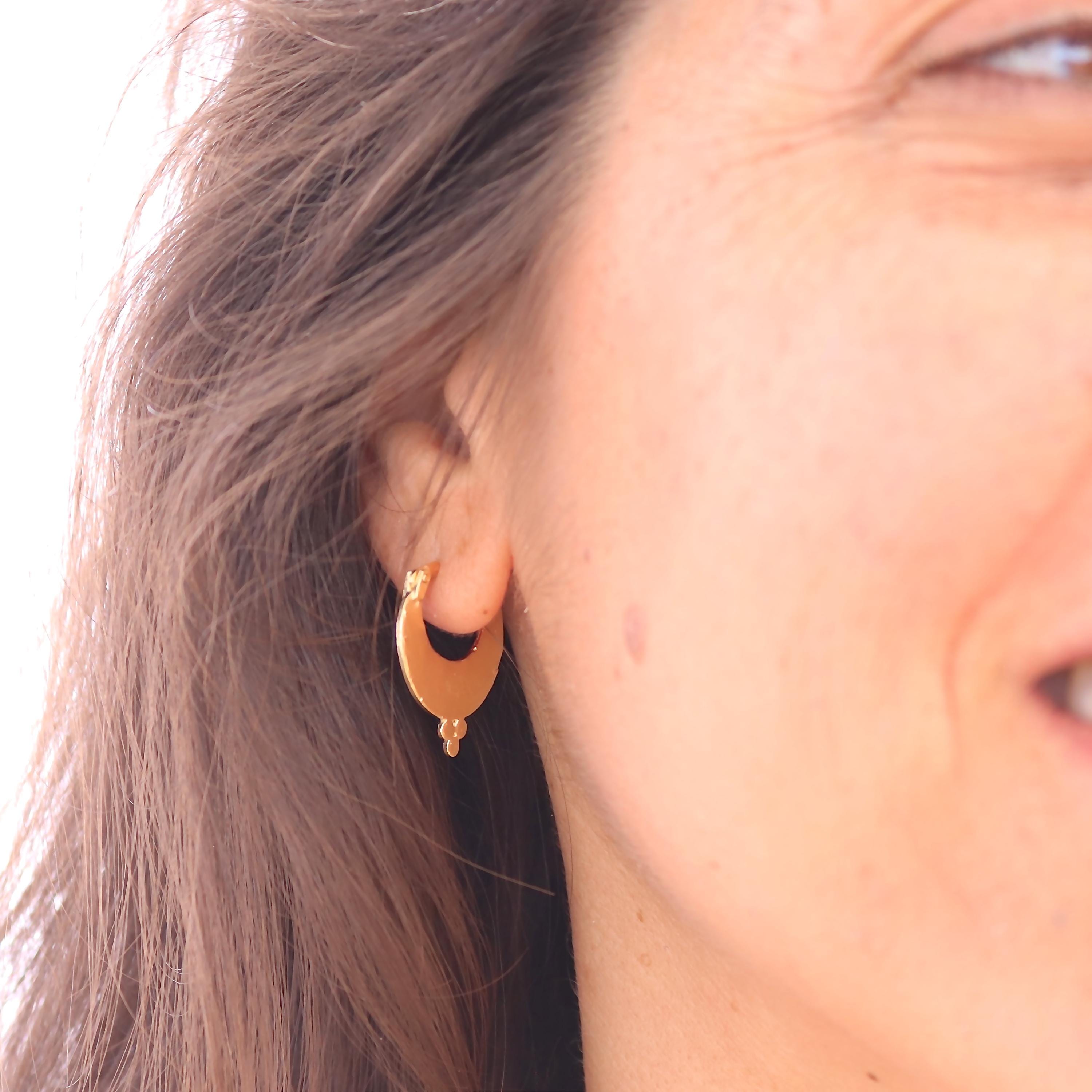 עגילי חישוק זהב מלא 14 קראט בעבודת יד, עגילי חישוק מרשימים