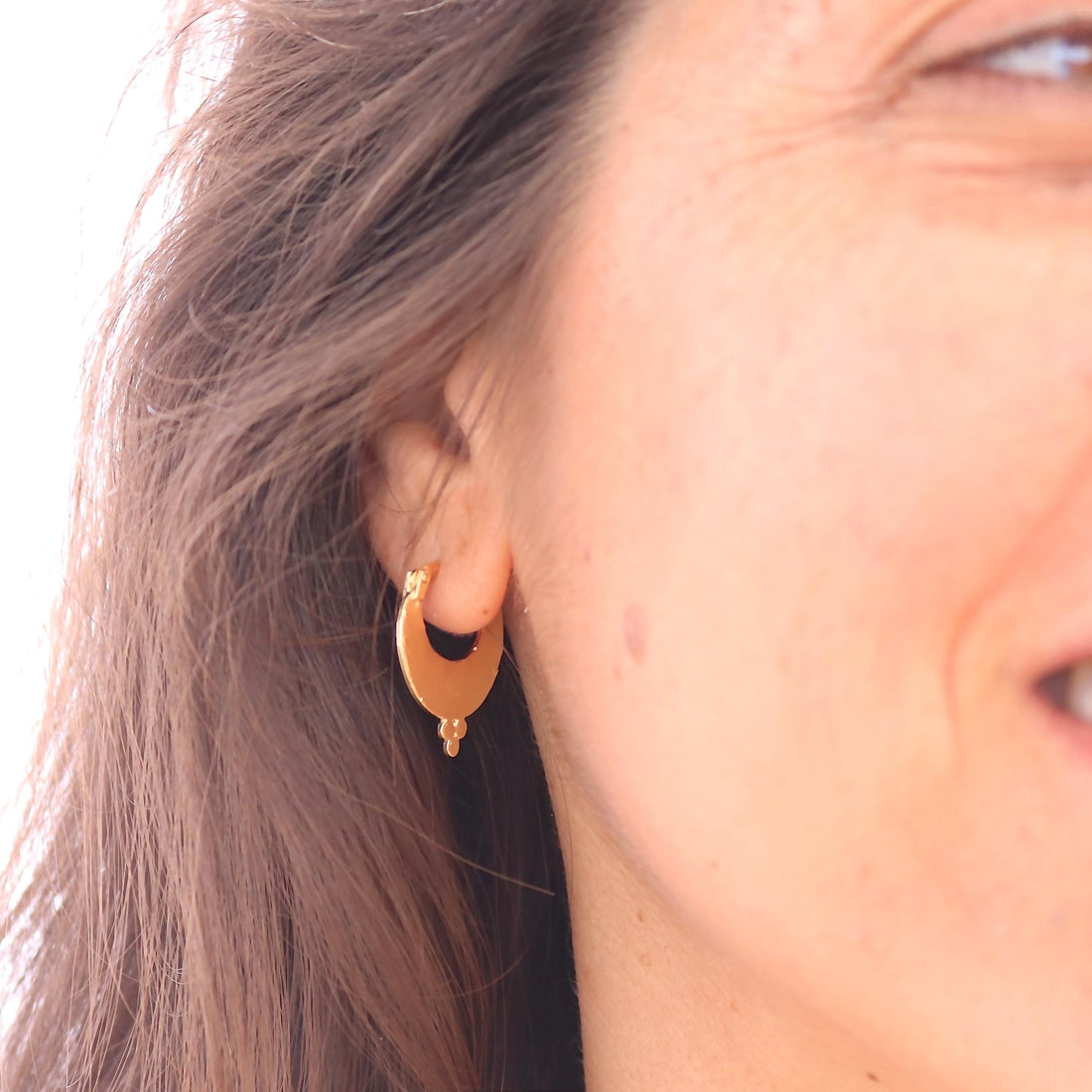 עגילי חישוק זהב מלא 14 קראט בעבודת יד, עגילי חישוק מרשימים