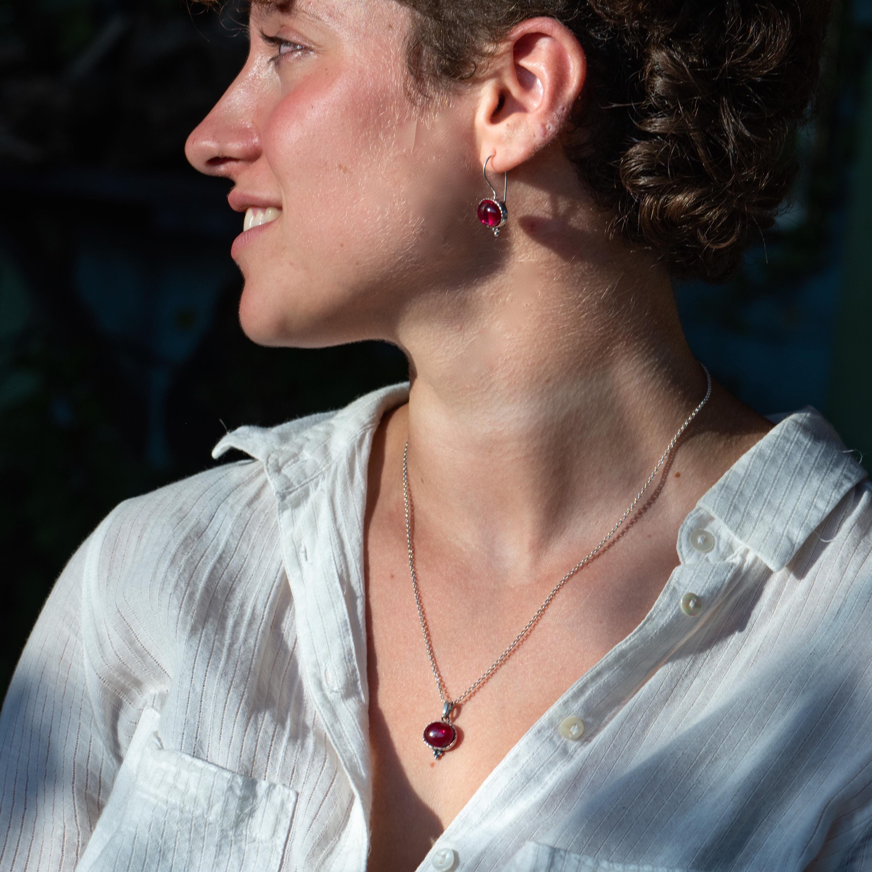 שרשרת זהב לברדוריט 14 קראט לנשים, שרשרת זהב אבן קסומה