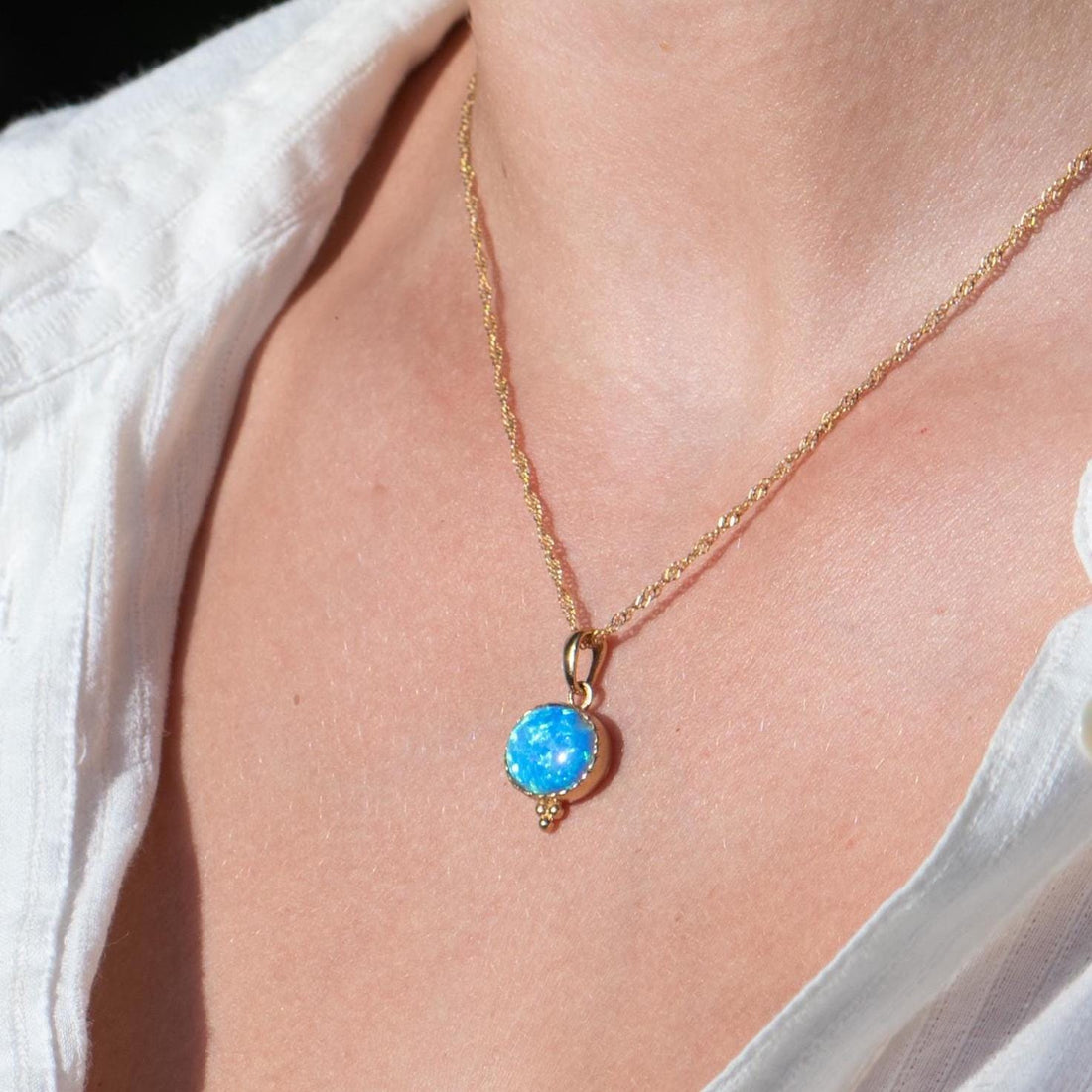 תליון שרשרת אופל סגלגל מזהב מלא 14 קראט, תליון אופל כחול