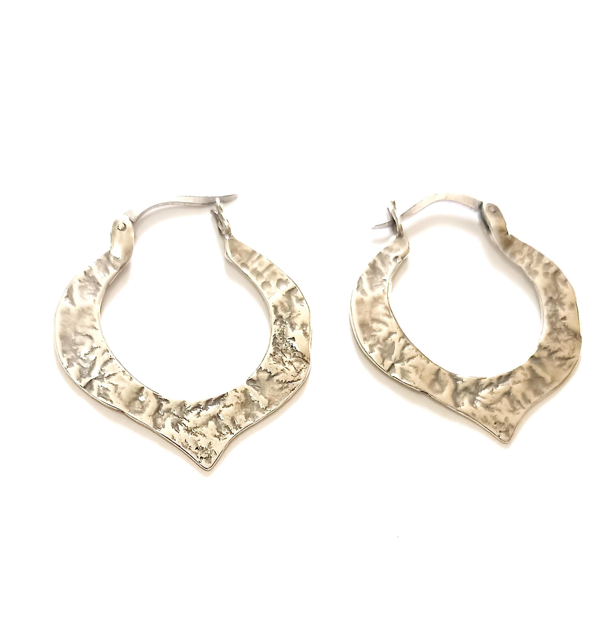 עגילי חישוק כסף לוטוס, עגילי חישוק גדולים בעבודת יד מכסף סטרלינג 925