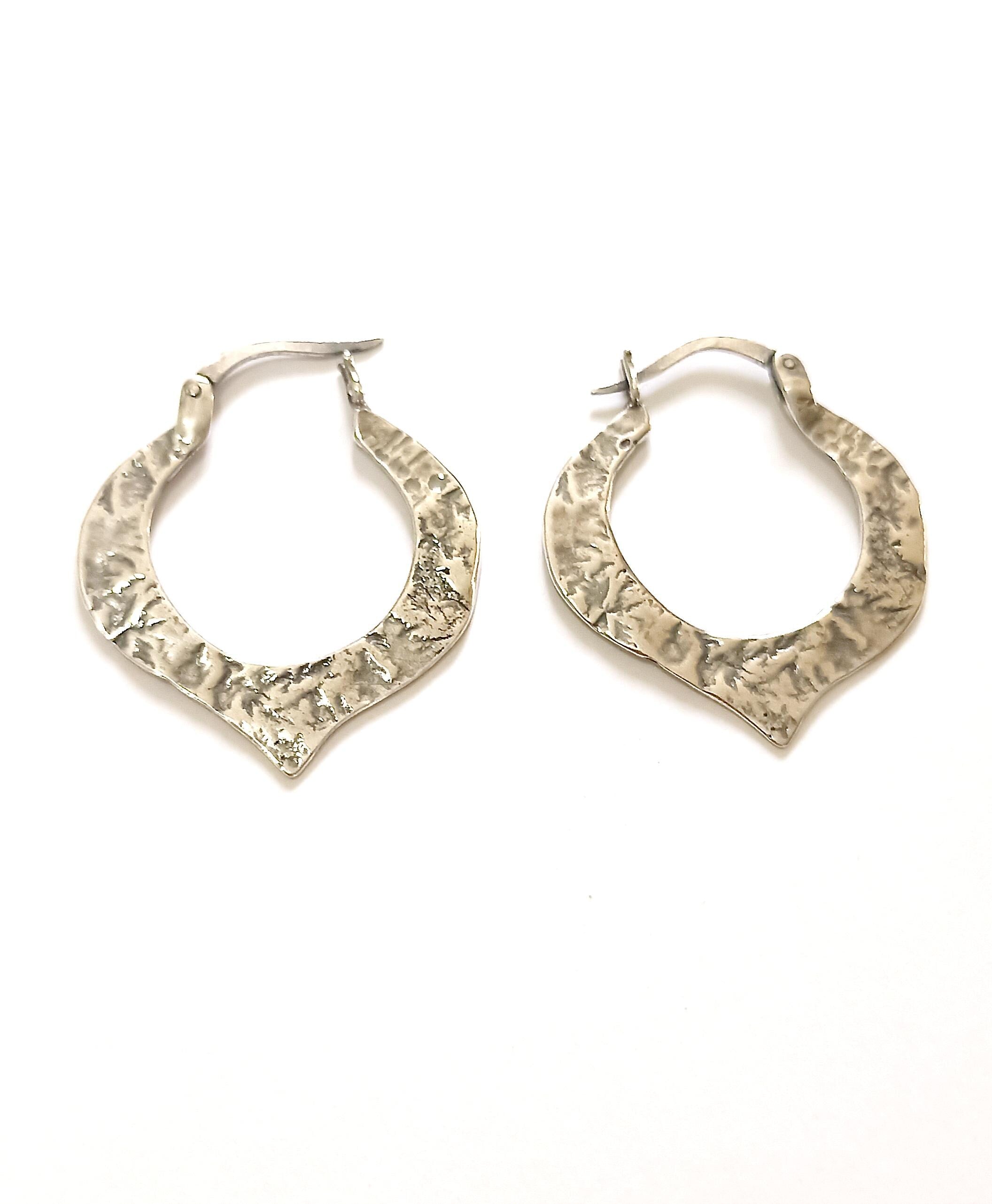 עגילי חישוק כסף לוטוס, עגילי חישוק גדולים בעבודת יד מכסף סטרלינג 925