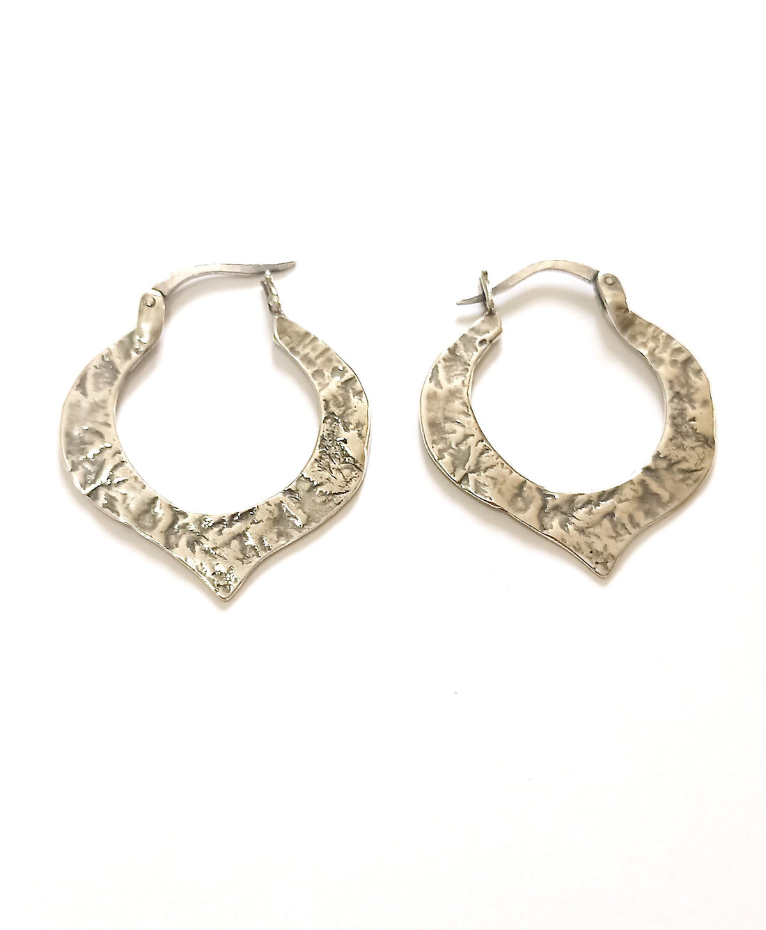 עגילי חישוק כסף לוטוס, עגילי חישוק גדולים בעבודת יד מכסף סטרלינג 925