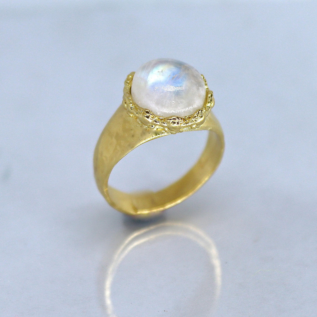 טבעת זהב מונסטון, טבעת טבעת גדולה מרוקעת