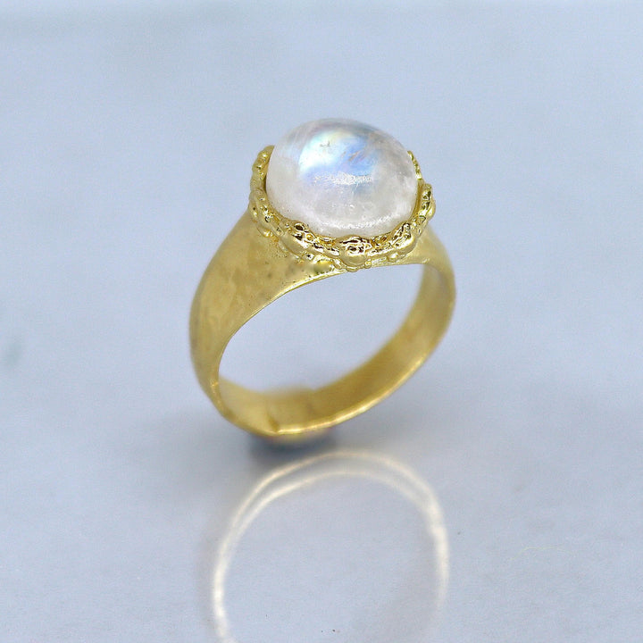 טבעת זהב מונסטון, טבעת טבעת גדולה מרוקעת