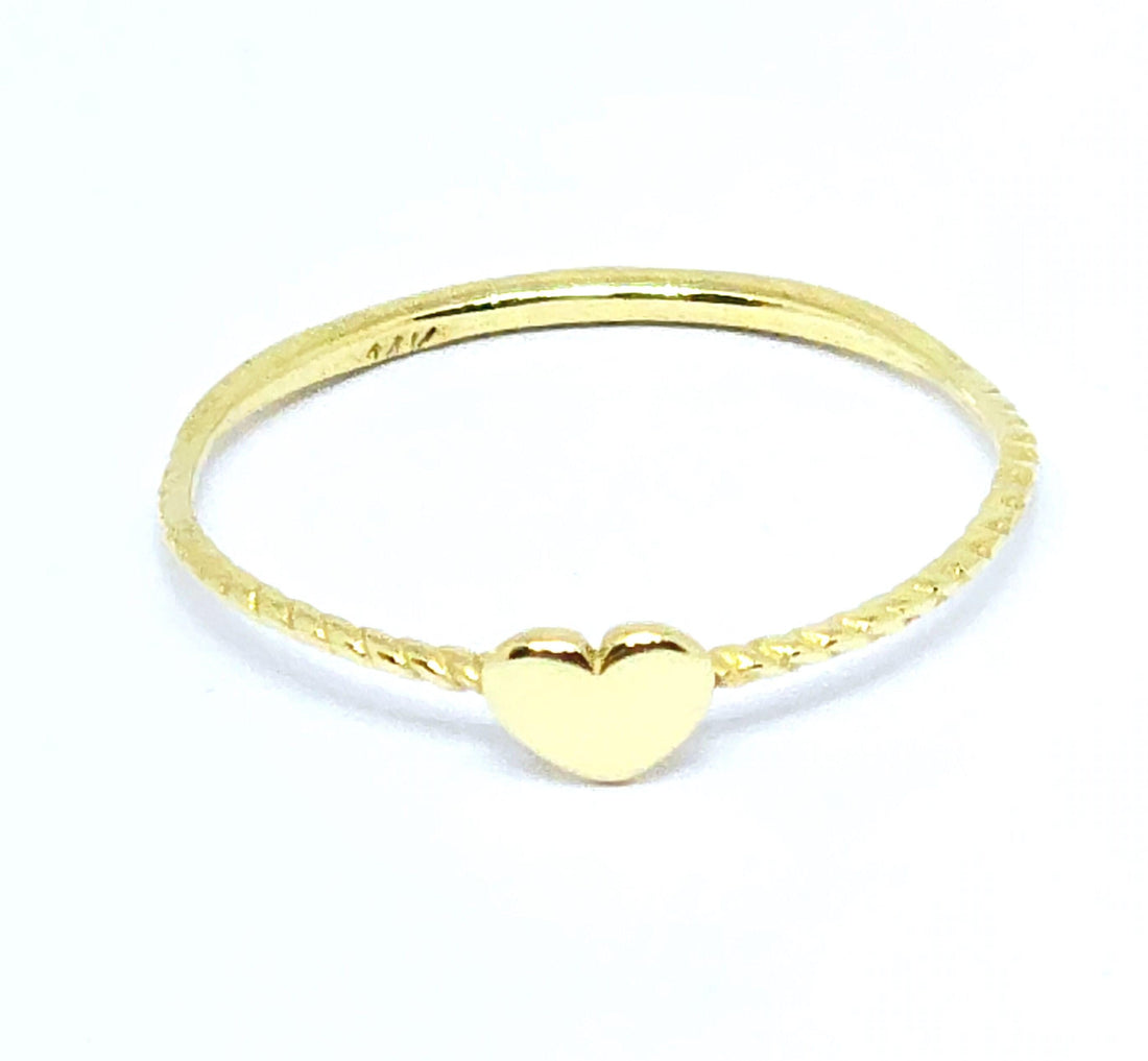 טבעת לב דקה מזהב 14 קראט, טבעת לב מינימליסטית, מתנה לה