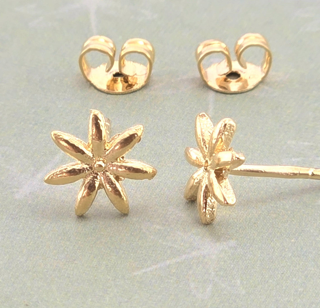 עגילי זהב 14 קראט סטאר, פרח זהב מלא עגילי פוסט