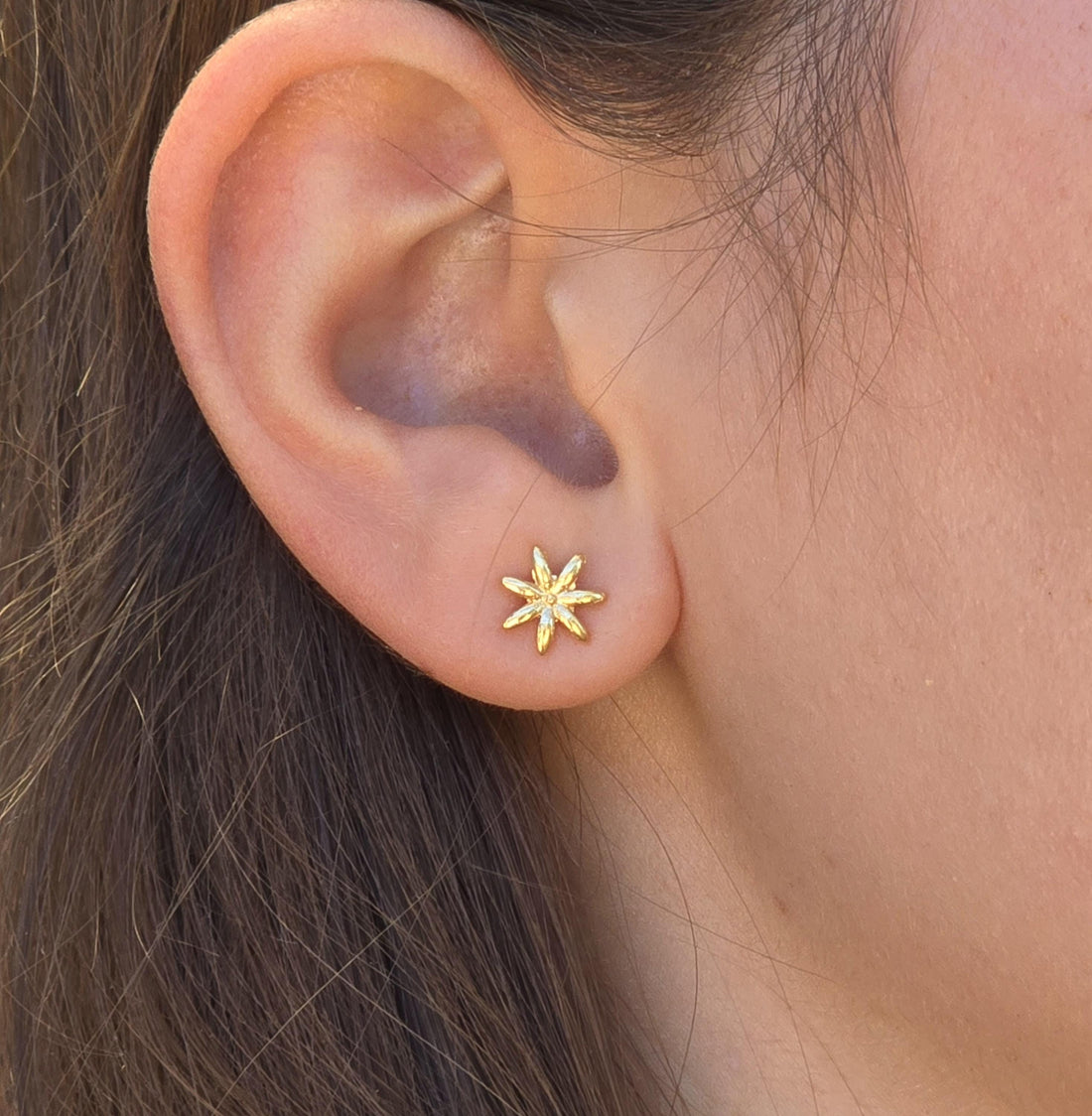 עגילי זהב 14 קראט בצורת פרחים משובצים בצורת כוכב: זהב מלא, עבודת יד