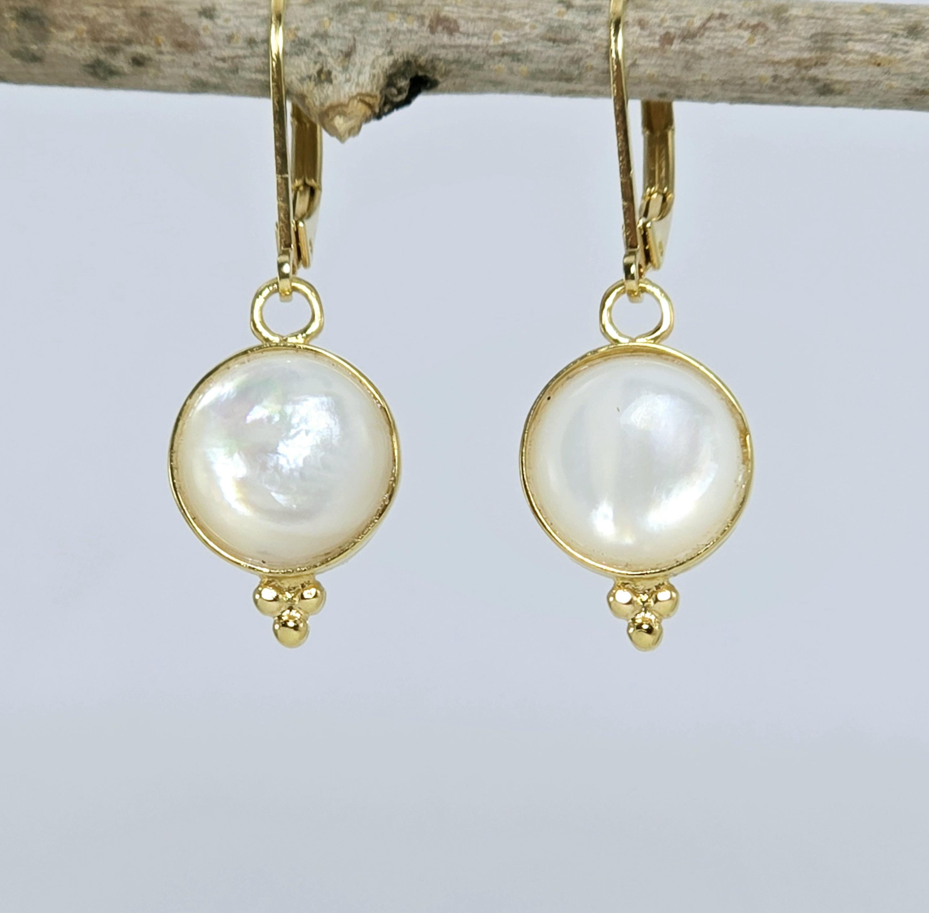 עגילי זהב עגולים עם אם פנינה