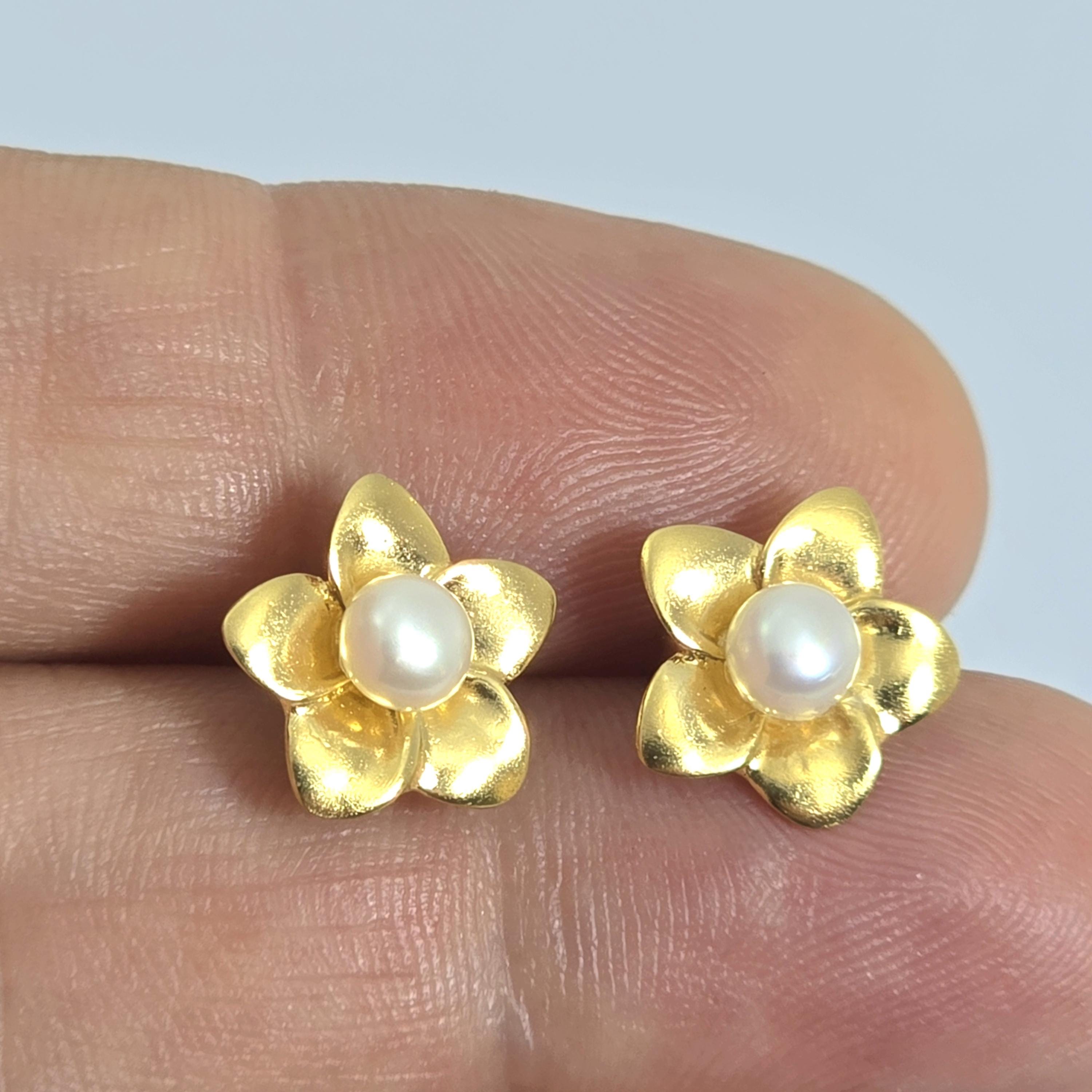 עגילי פנינה פרחוניים מזהב 14 קראט, עבודת יד