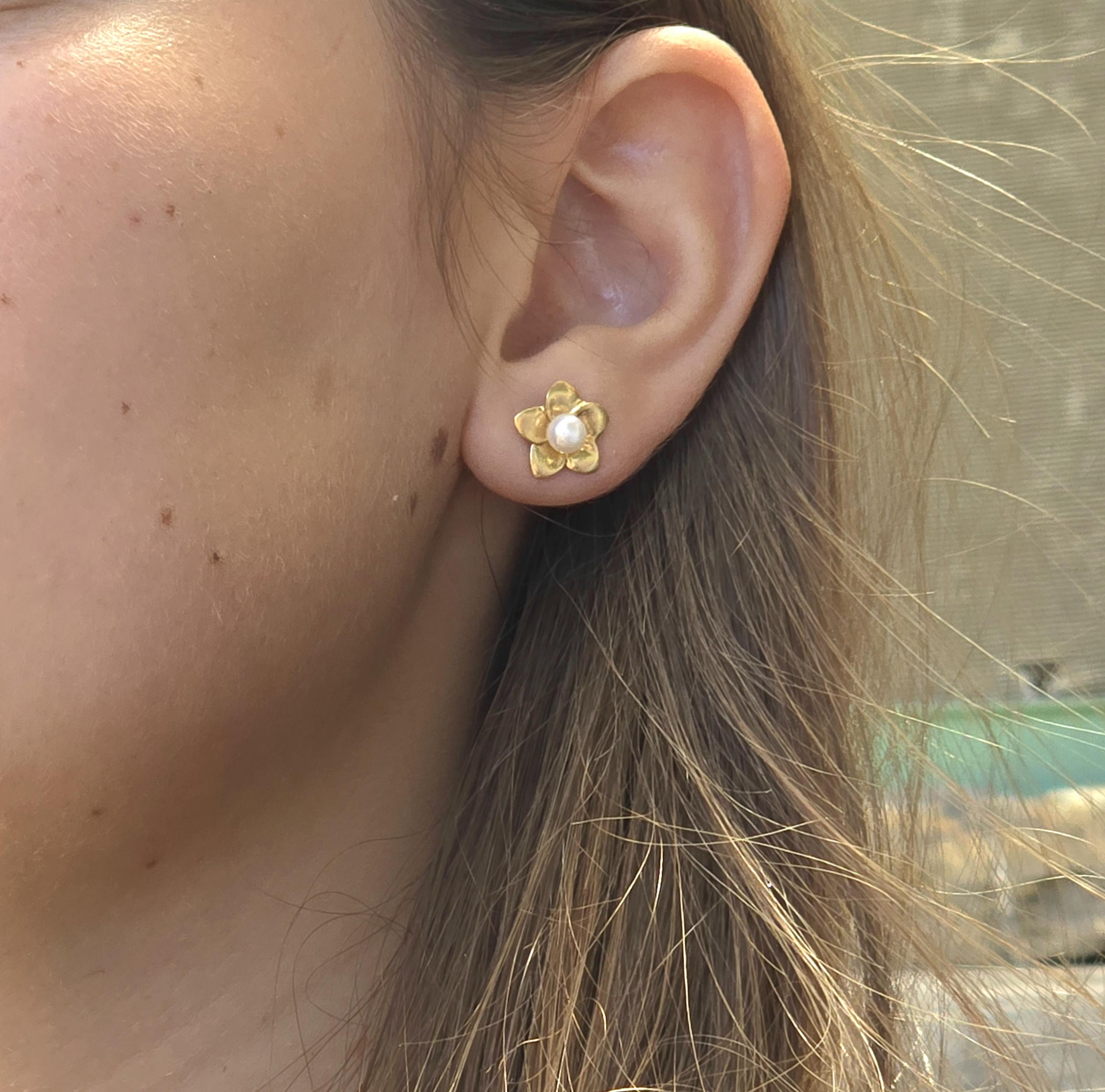 עגילי פנינה פרחוניים מזהב 14 קראט, עבודת יד