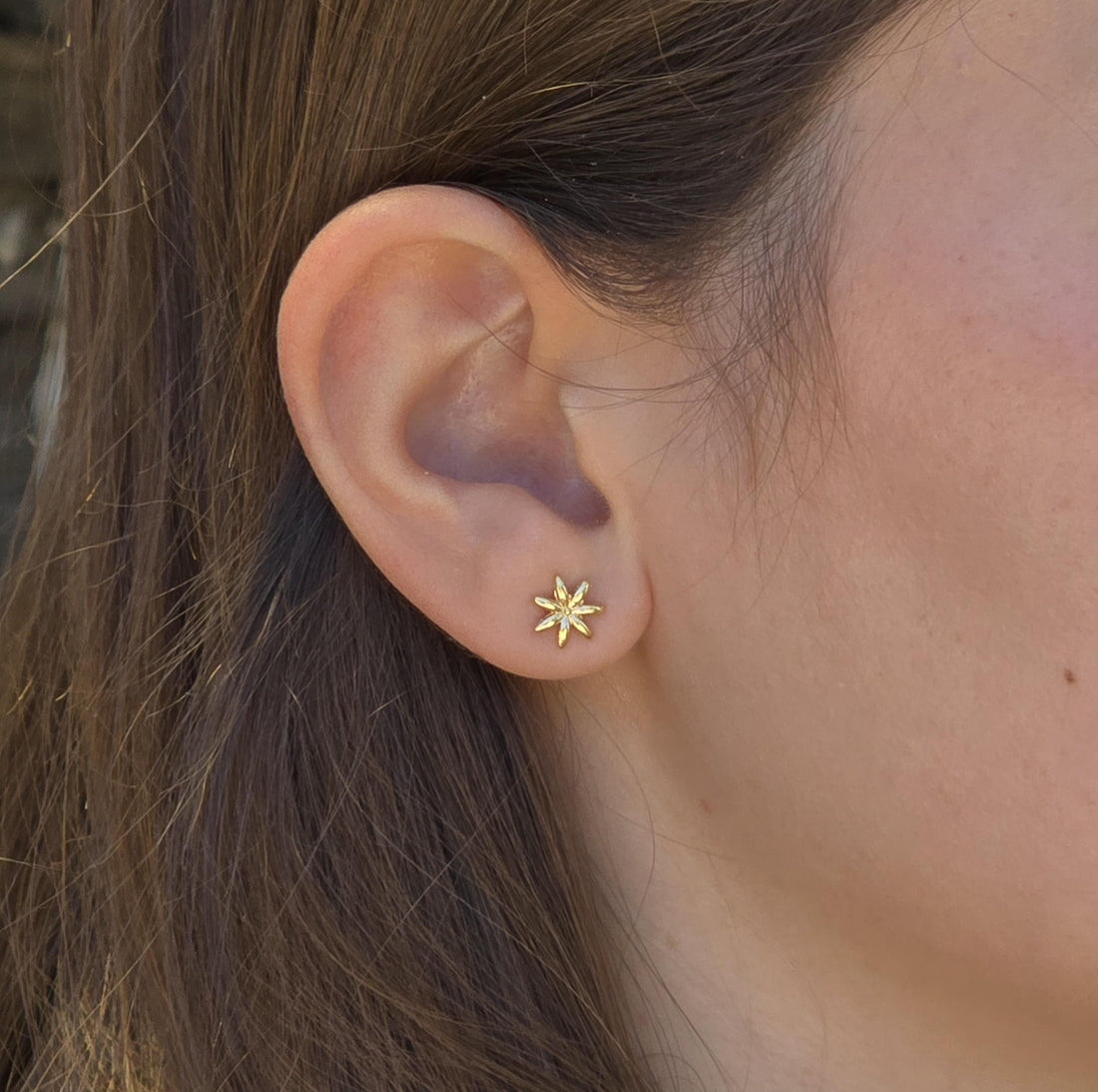 עגילי זהב 14 קראט בצורת פרחים משובצים בצורת כוכב: זהב מלא, עבודת יד