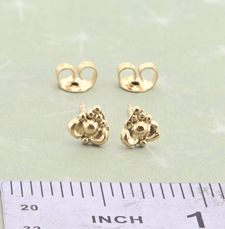 עגילי זהב 14 קראט קטנים