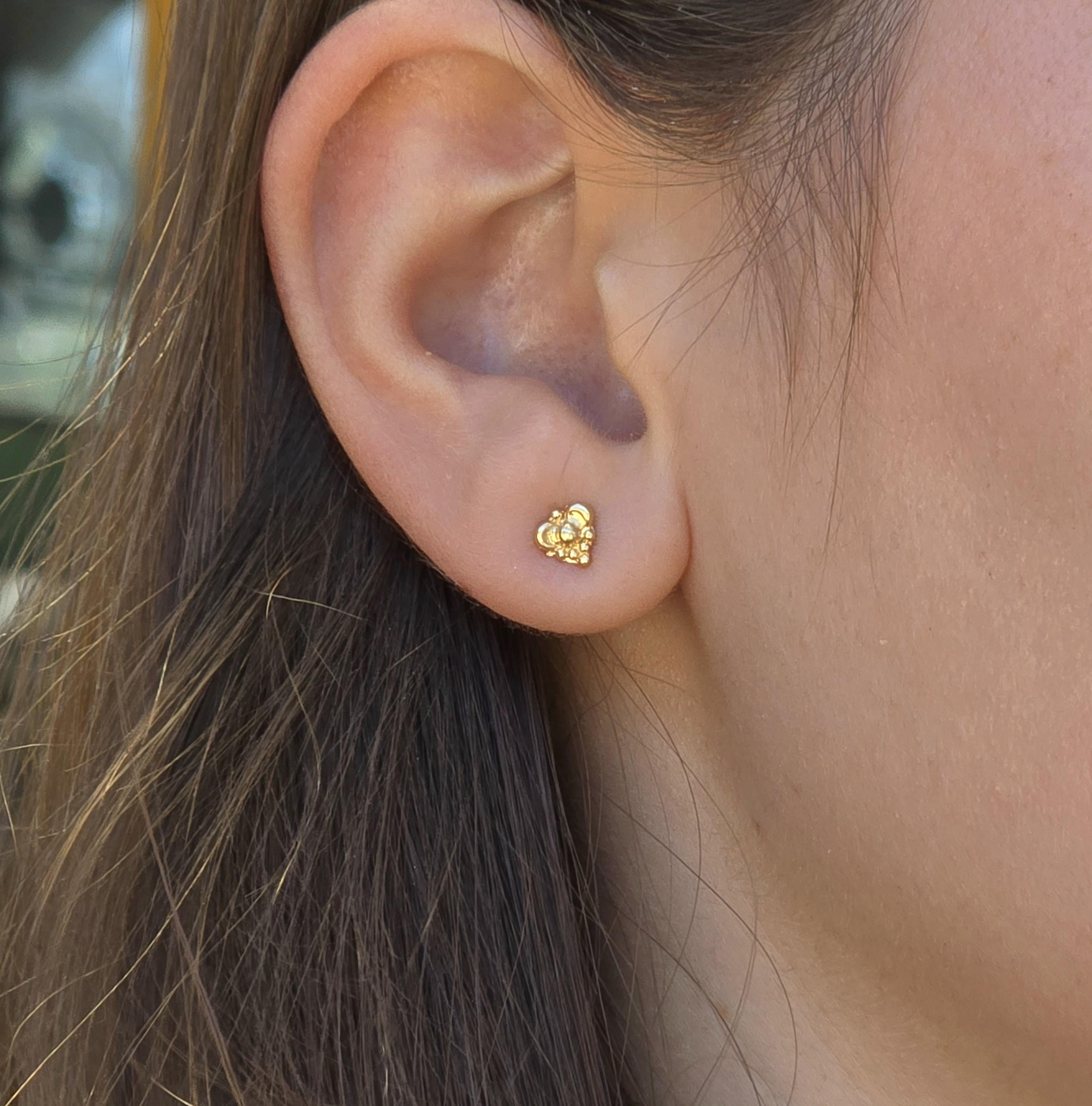 עגילי זהב 14 קראט קטנים