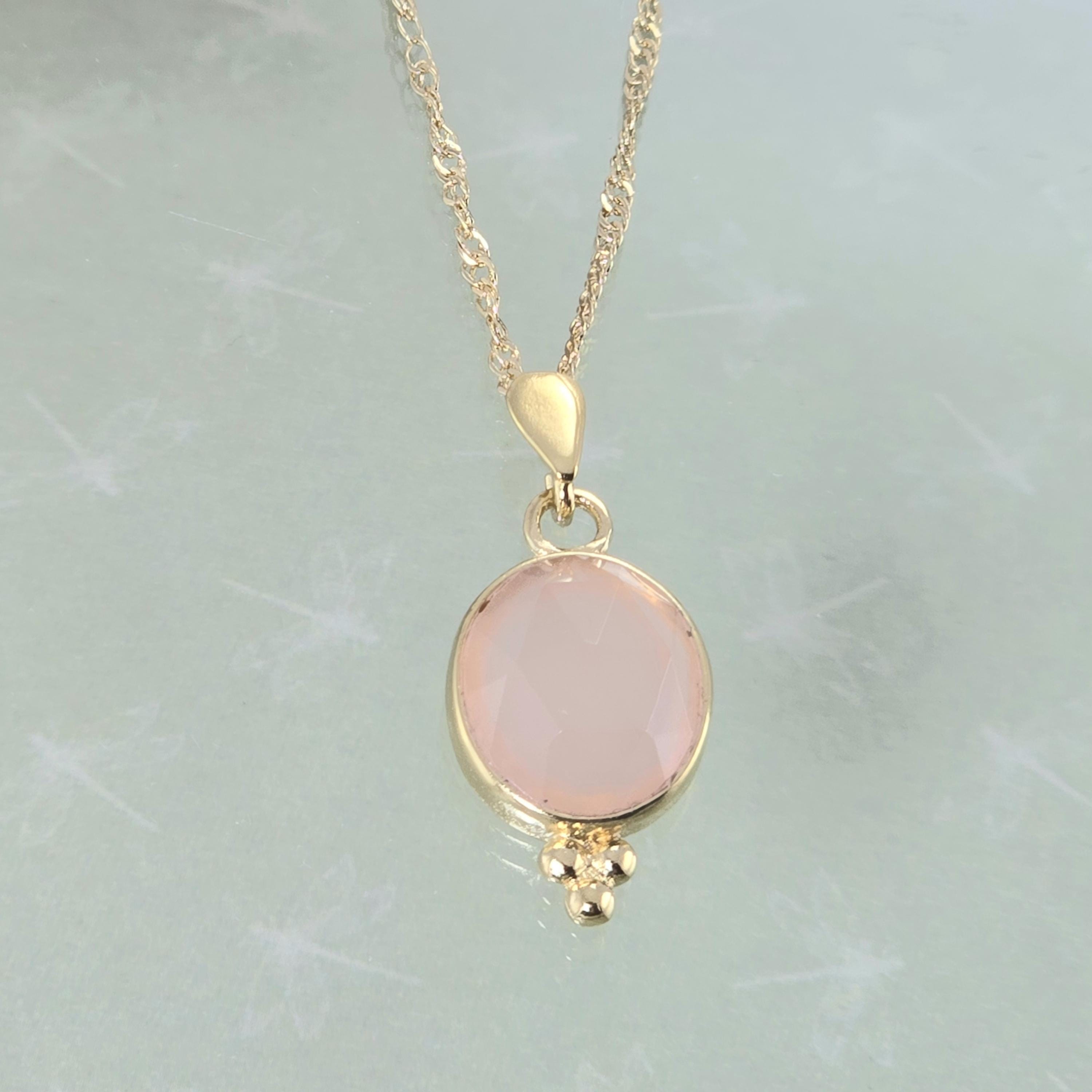 תליון שרשרת זהב ירקן, שרשרת אבן ירוקה