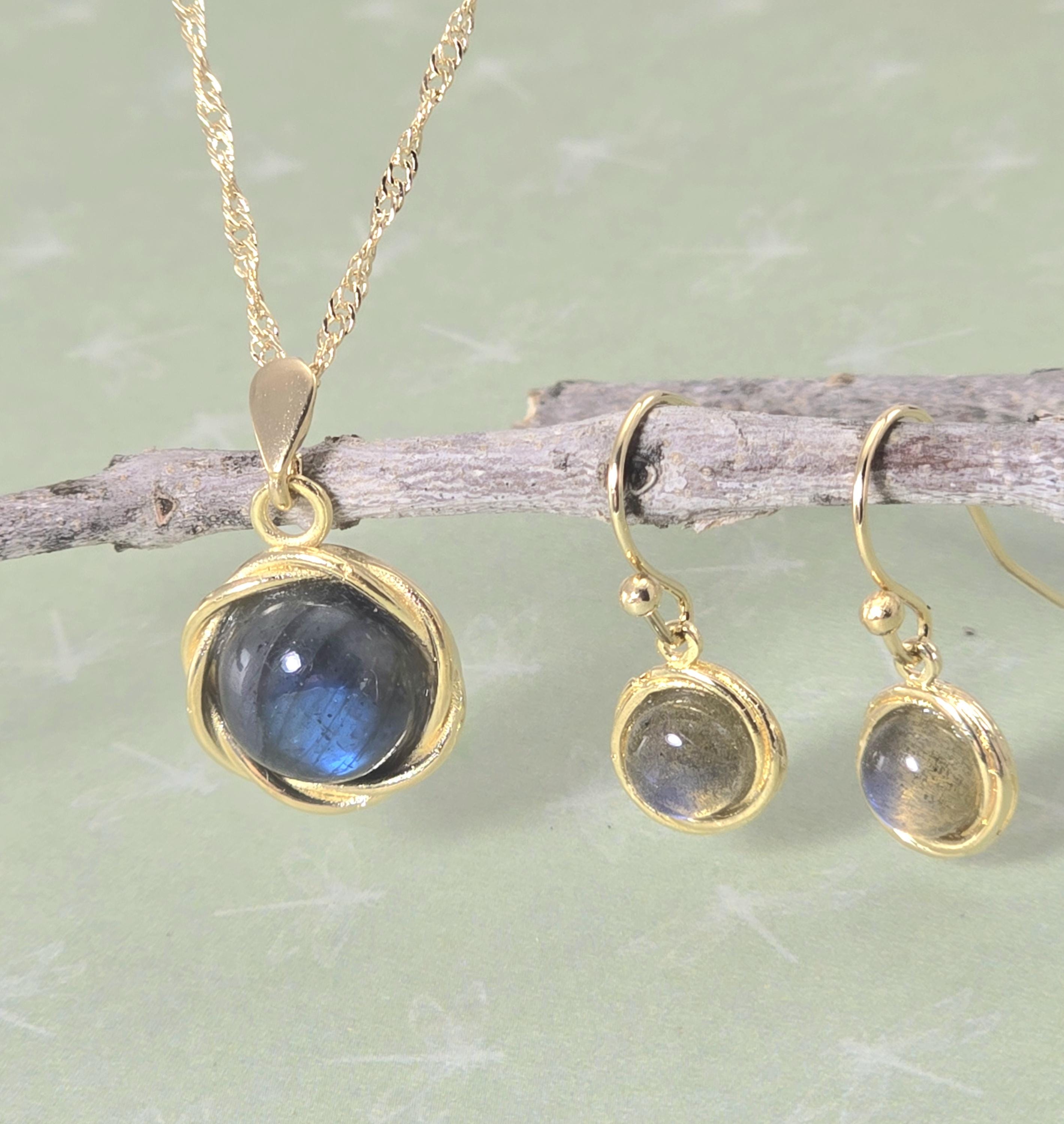 סט תכשיטי לברדוריט, עגילי זהב לברדוריט ותליון שרשרת