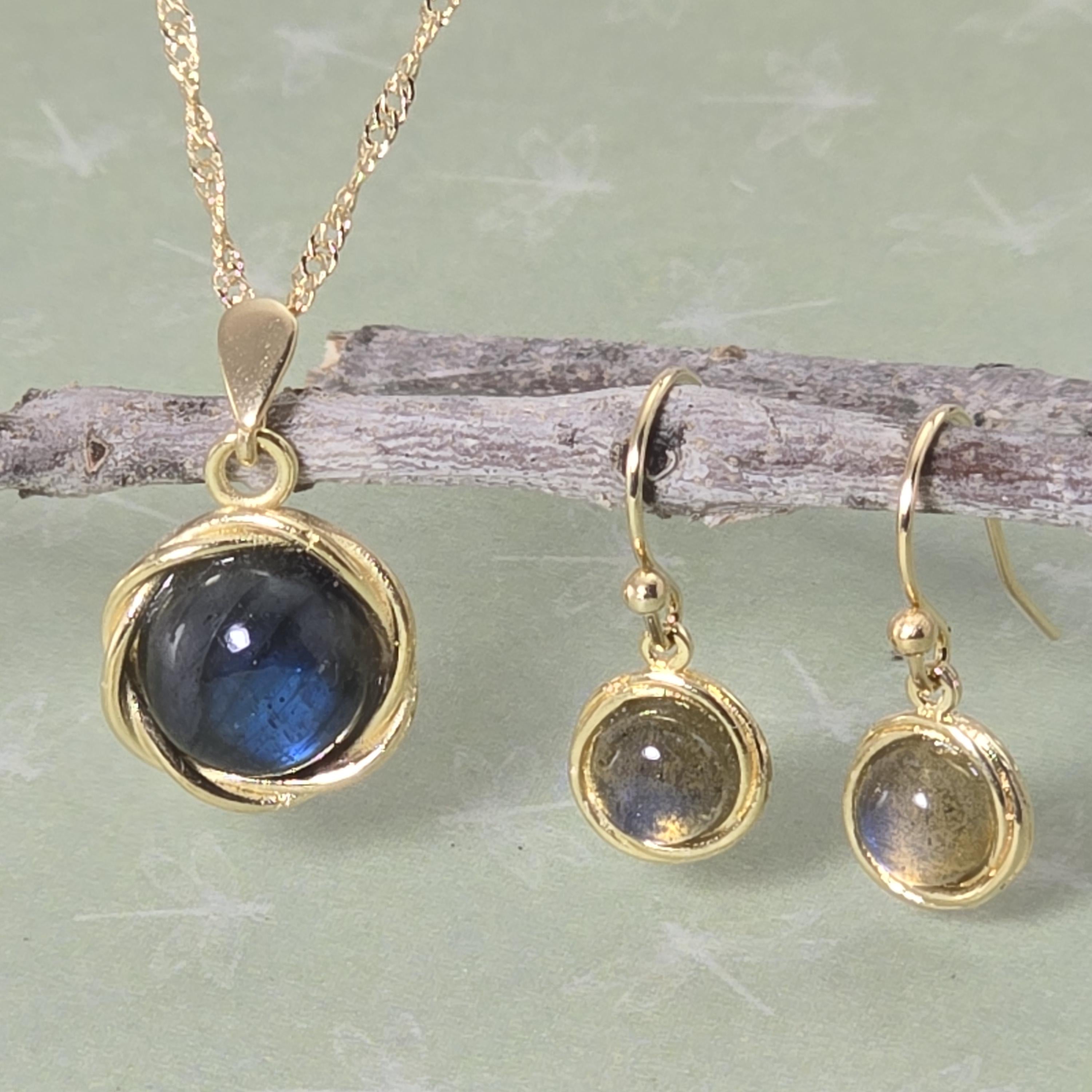 סט תכשיטי לברדוריט, עגילי זהב לברדוריט ותליון שרשרת