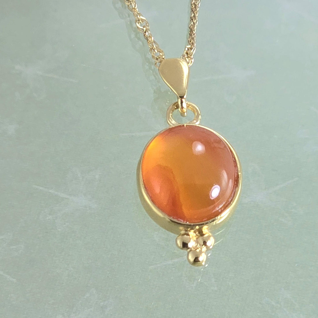 תליון שרשרת זהב קרנליאן, שרשרת אבן כתומה