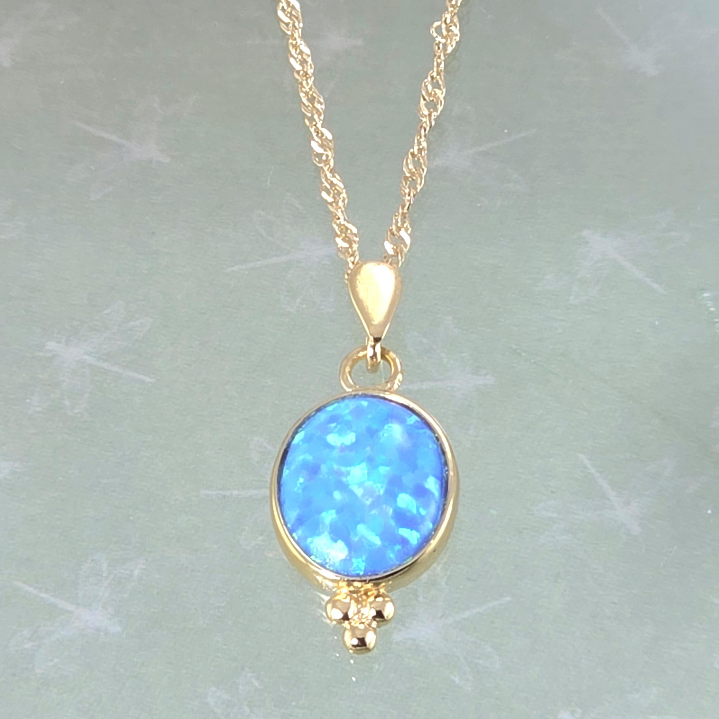 תליון שרשרת זהב ירקן, שרשרת אבן ירוקה