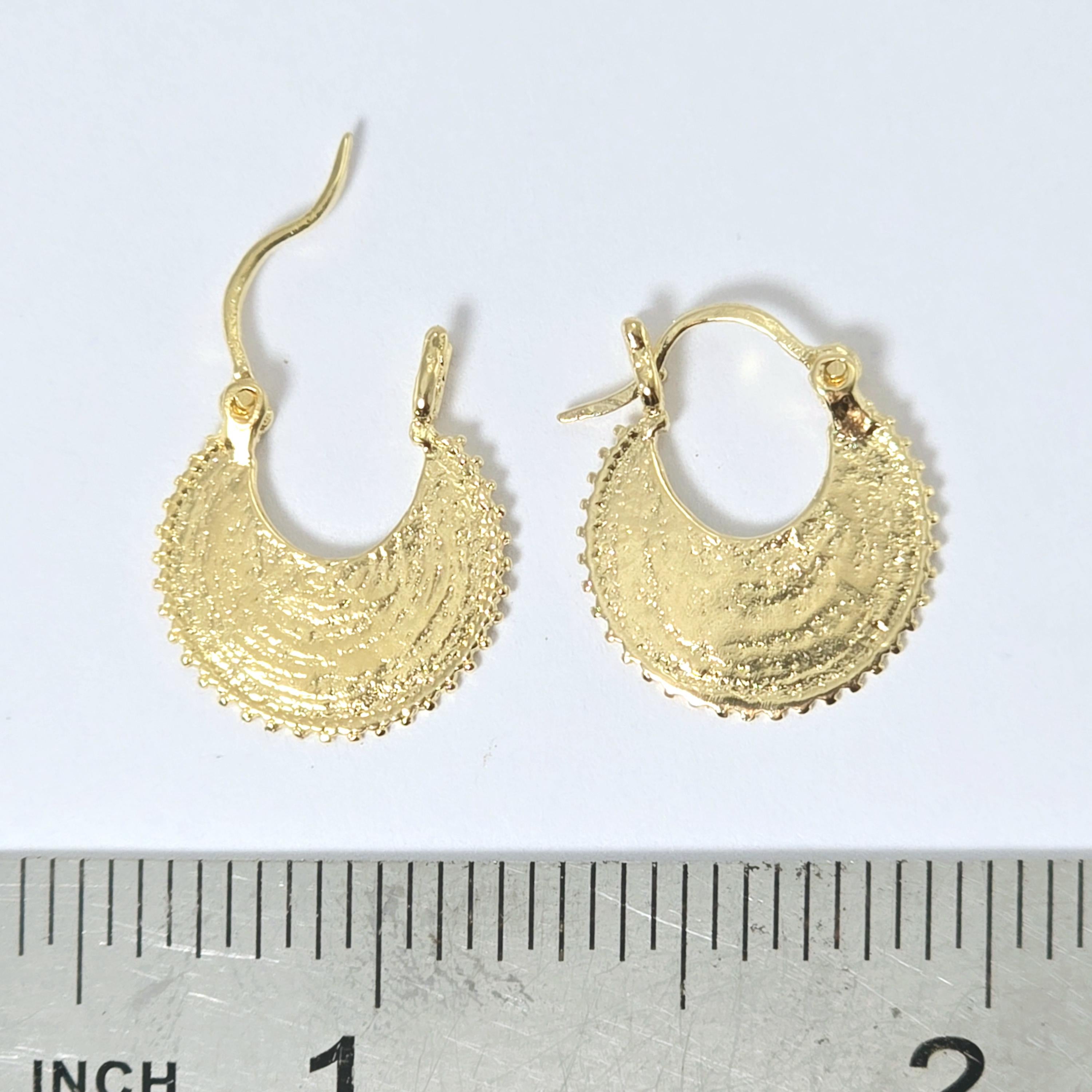 עגילי חישוק זהב בצורת סהר, עגילי חישוק זהב קטנים