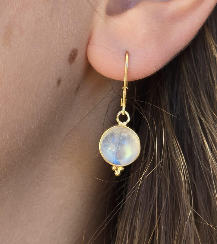 עגילי זהב 14 קראט משובצים באבן מונסטון