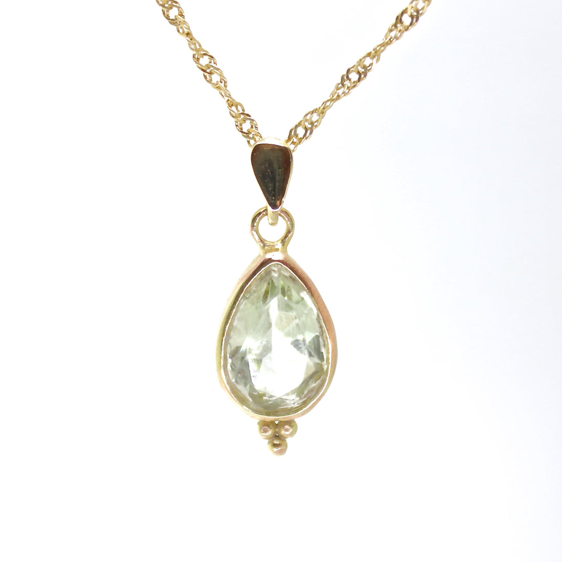 עגילי אמטיסט ירוקים, עגילי זהב תלויים עם אבן ירוקה וטיפה