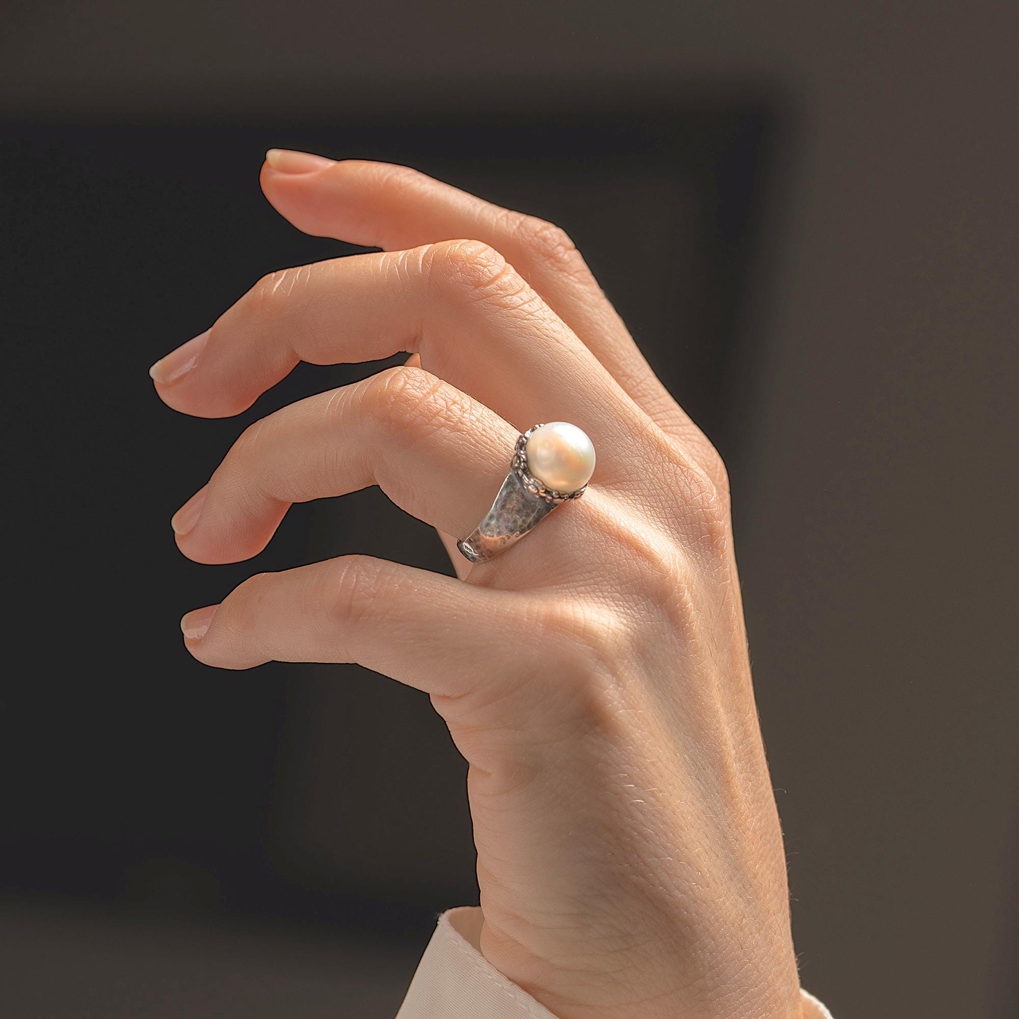 טבעת זהב פנינה מרוקעת