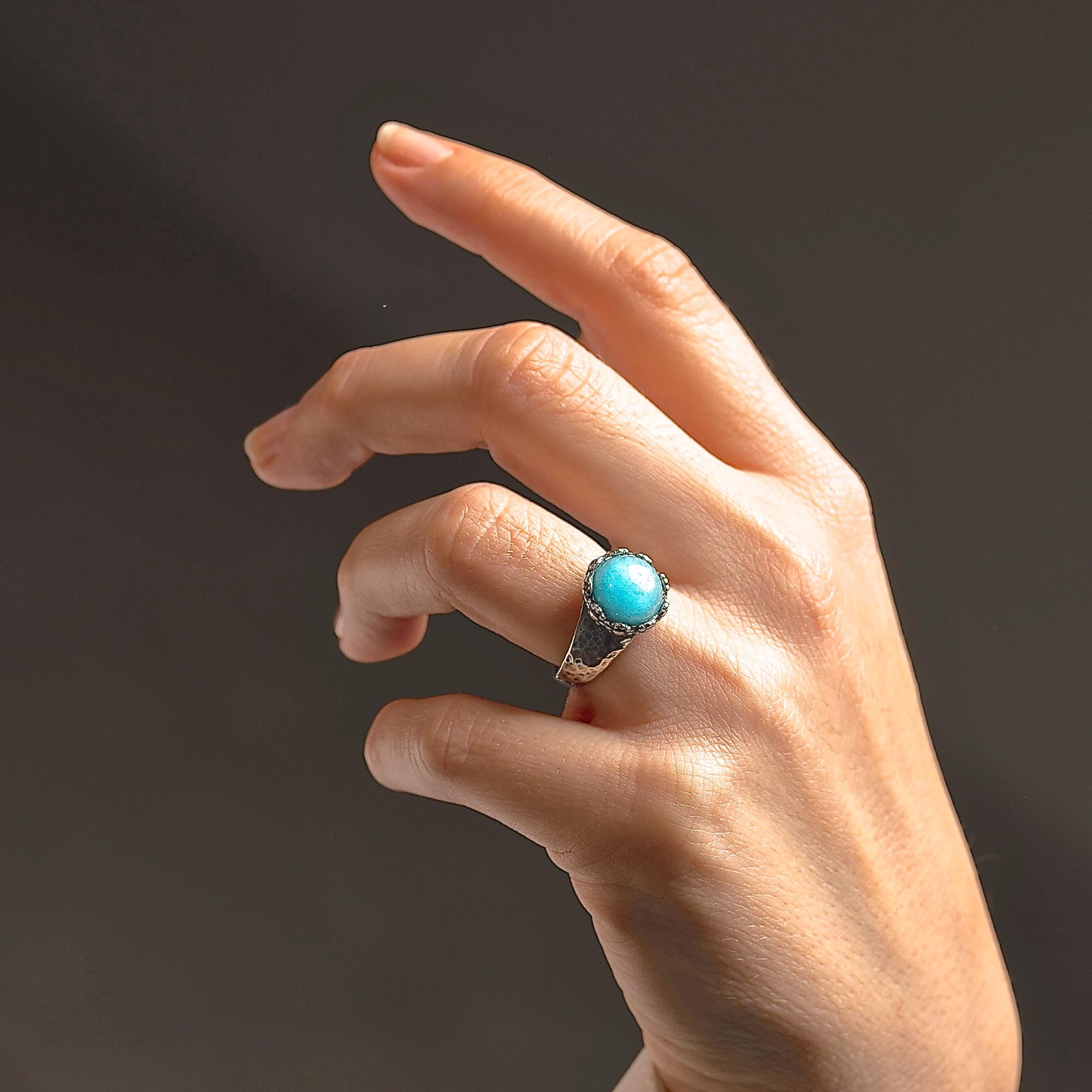 טבעת כסף סטרלינג 925 בעבודת יד משובצת אקוומרין