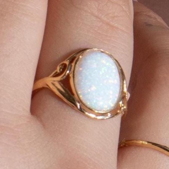 טבעת זהב אופל לנשים, טבעת אופל לבן