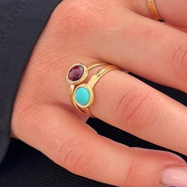 טבעת מונסטון, טבעת זהב משובצת בעבודת יד