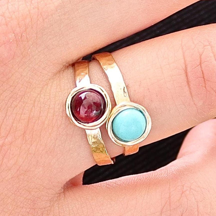 טבעת אמטיסט מזהב 14 קראט משובצת באבן ריקוע