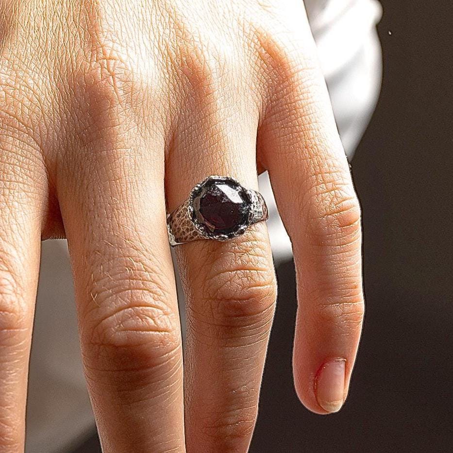 טבעת כסף סטרלינג 925 בעבודת יד משובצת אקוומרין