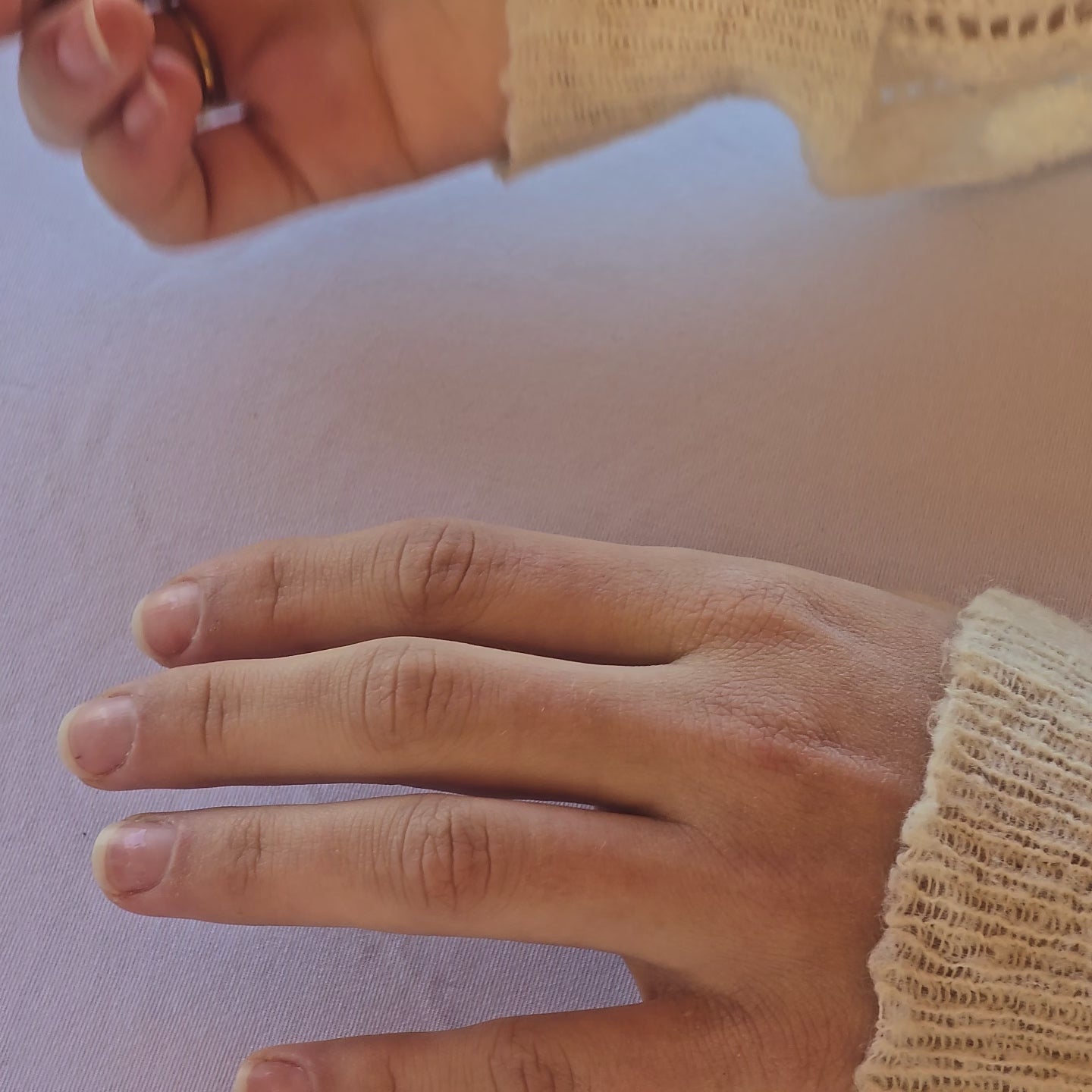 טבעת רחבה פתוחה זהב מתאימה לרוב המידות (Copy)